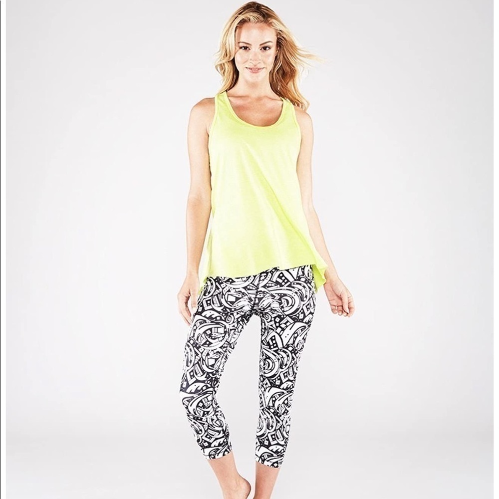 Manduka leggings black and white pattern C…